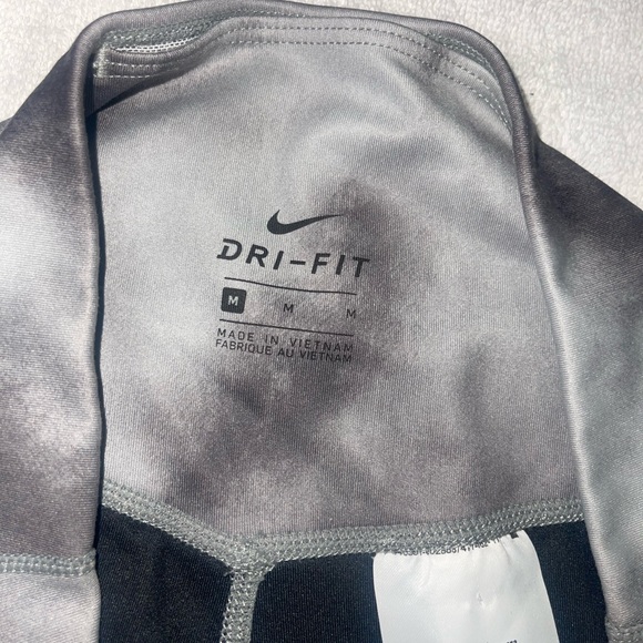 Nike 6”in shorts - Picture 3 of 5